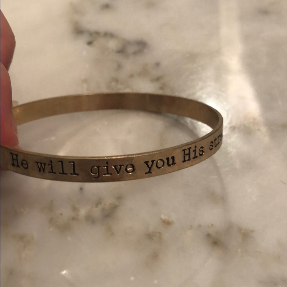 Engraved Gold Dainty Bracelet